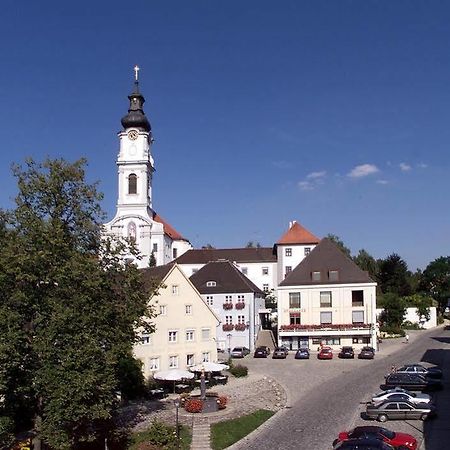 Отель Brauereigasthof Maierbrau Альтомюнстер Экстерьер фото