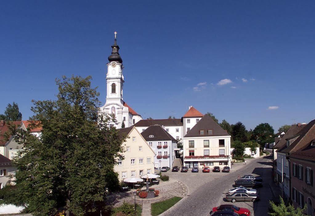 Отель Brauereigasthof Maierbrau Альтомюнстер Экстерьер фото